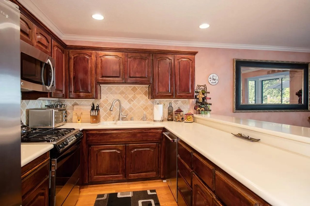 1 Bayview Ave #3
