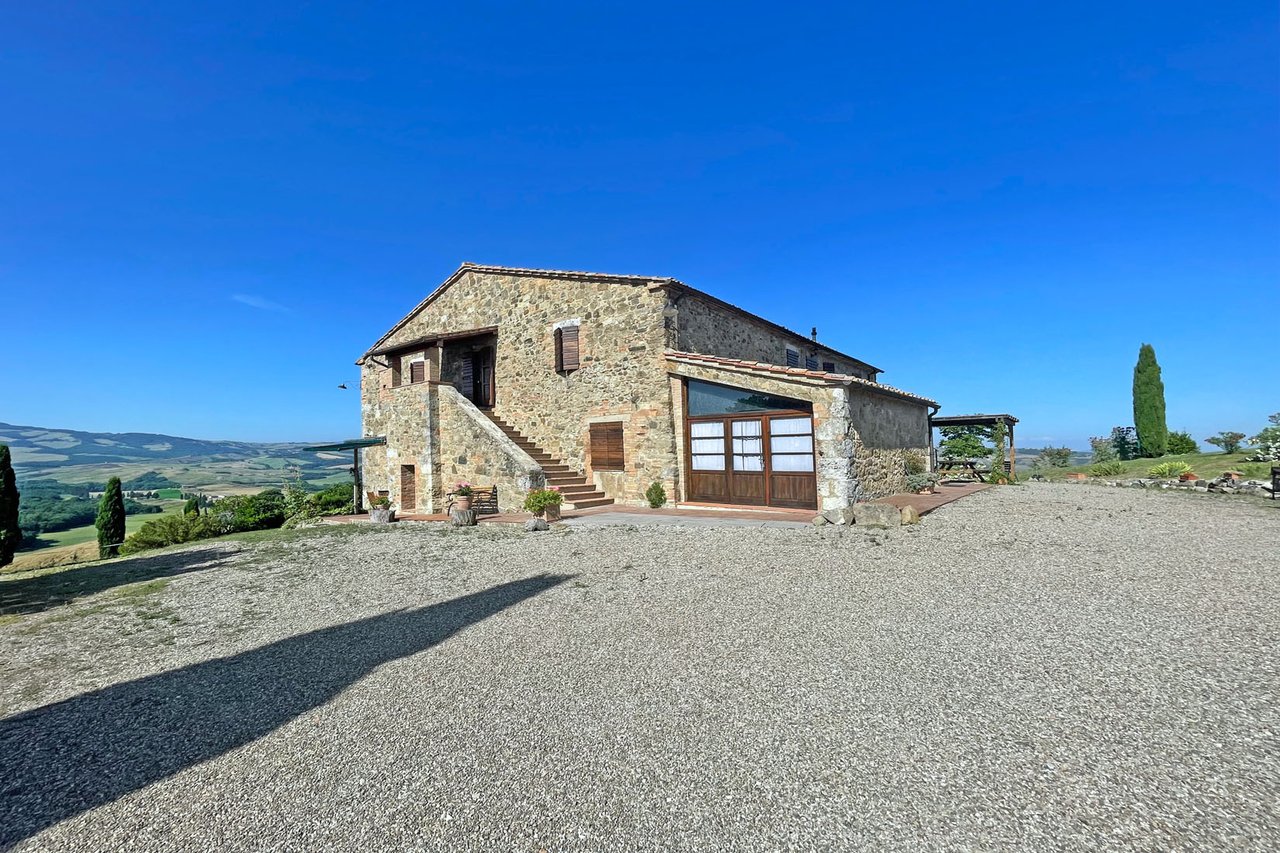 TENUTA IL GRANO “Charming Panoramic Farmhouse For Sale in Val d'Orcia”