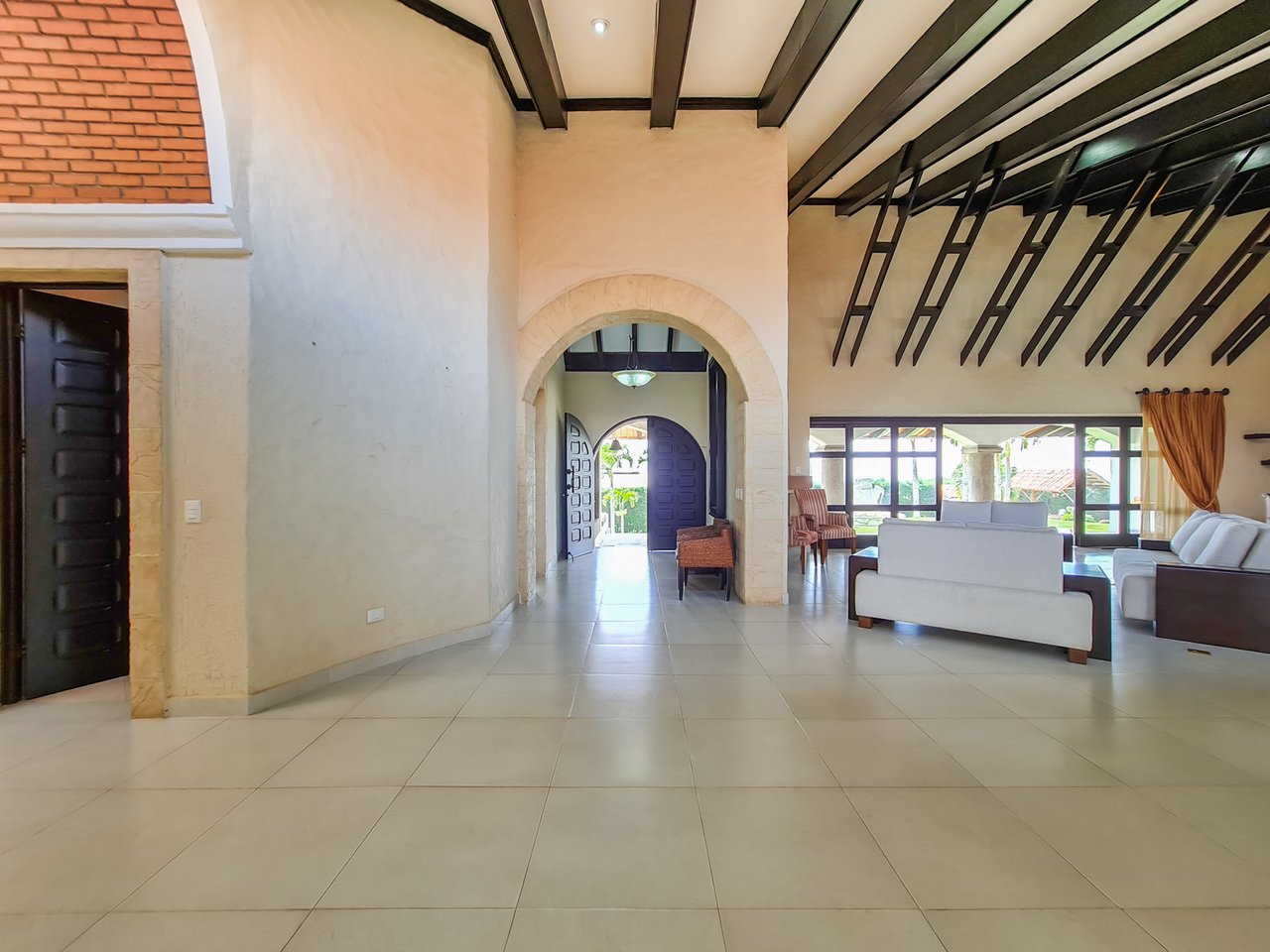 Colonial Estate With Indoor Pool, Heredia