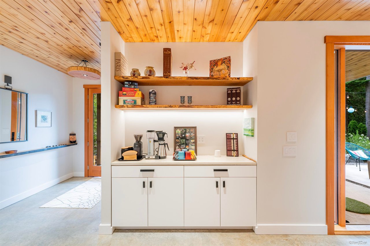 731 Grafton Rd