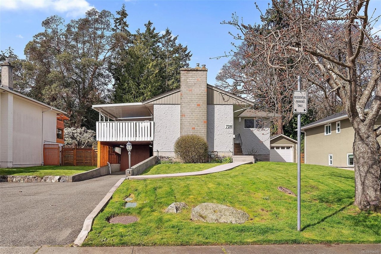 728 Porter Rd, Esquimalt