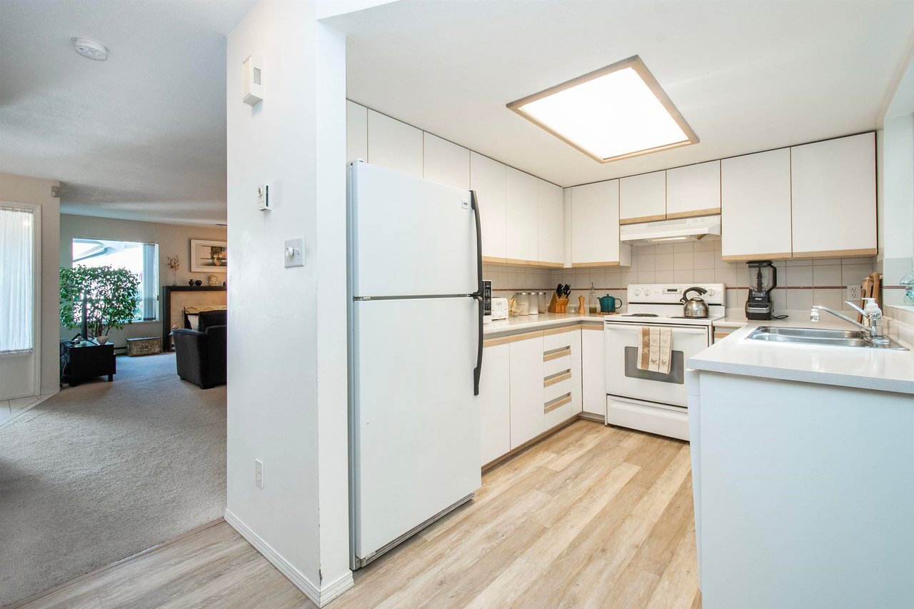 2922 Mt Seymour Pkwy