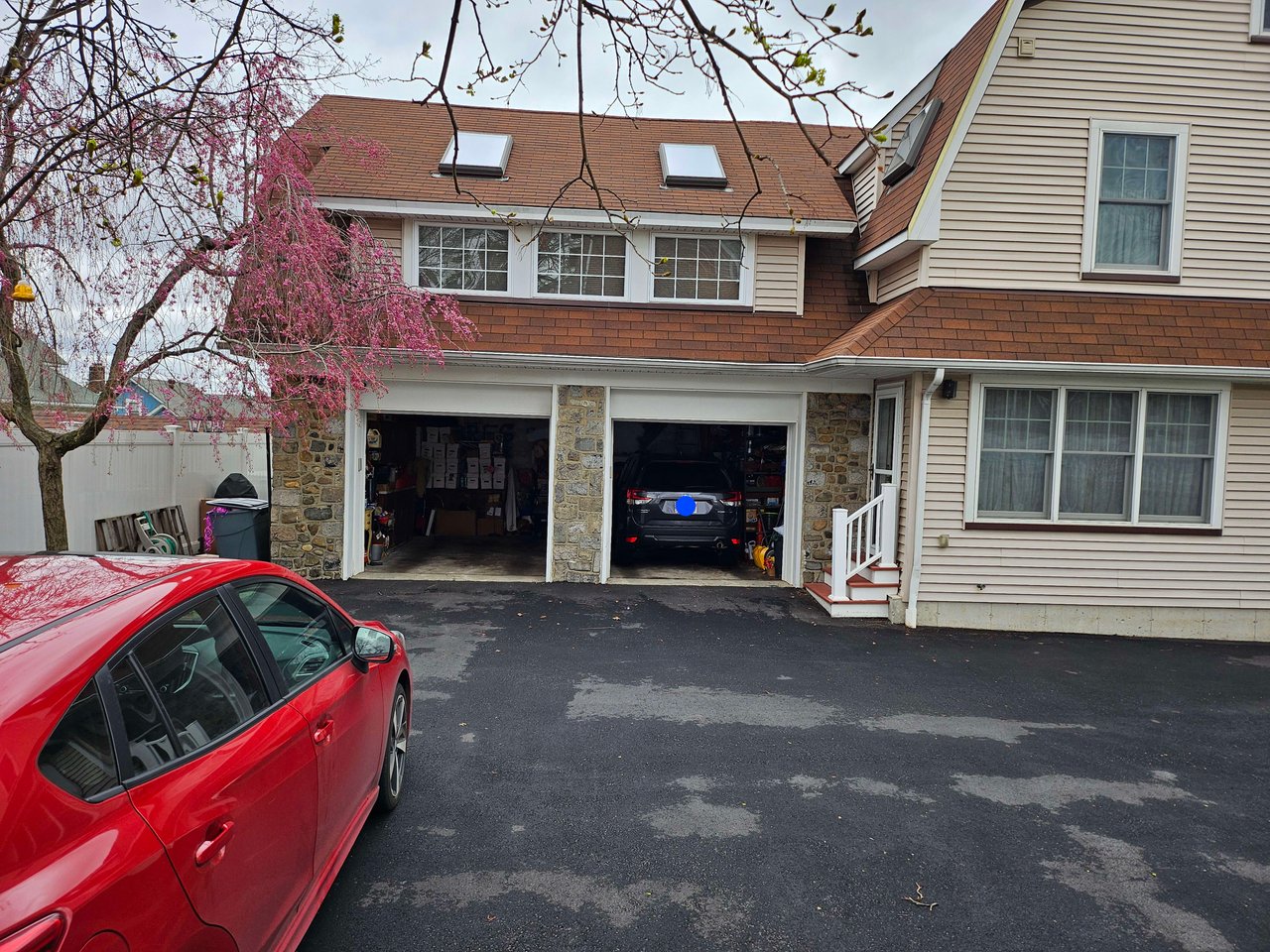 BEAUTIFUL NORTH SHORE COLONIAL