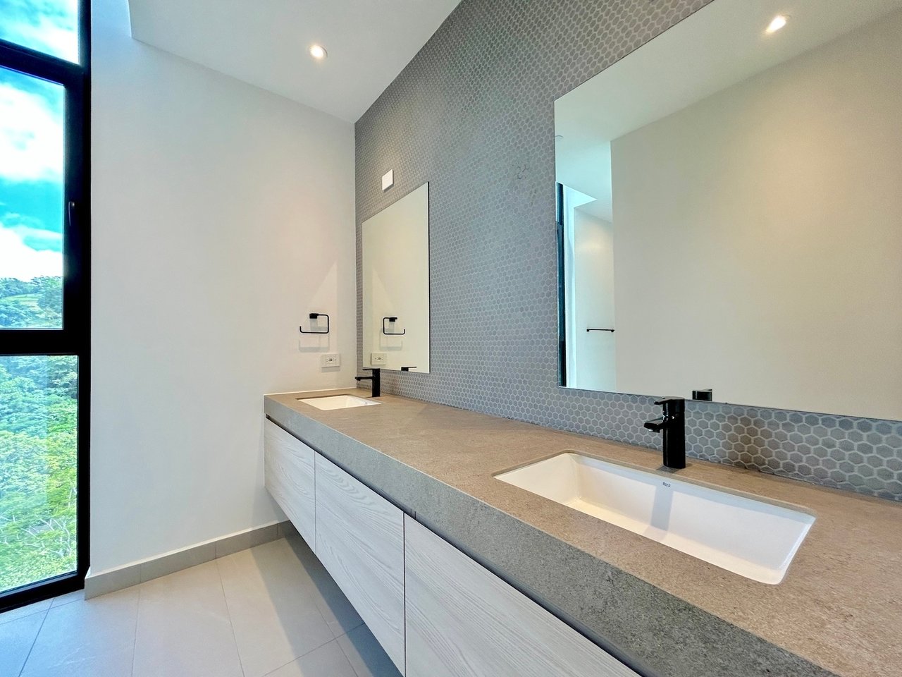 Modern Luxury Panoramic Penthouse, Santa Ana, San Jose