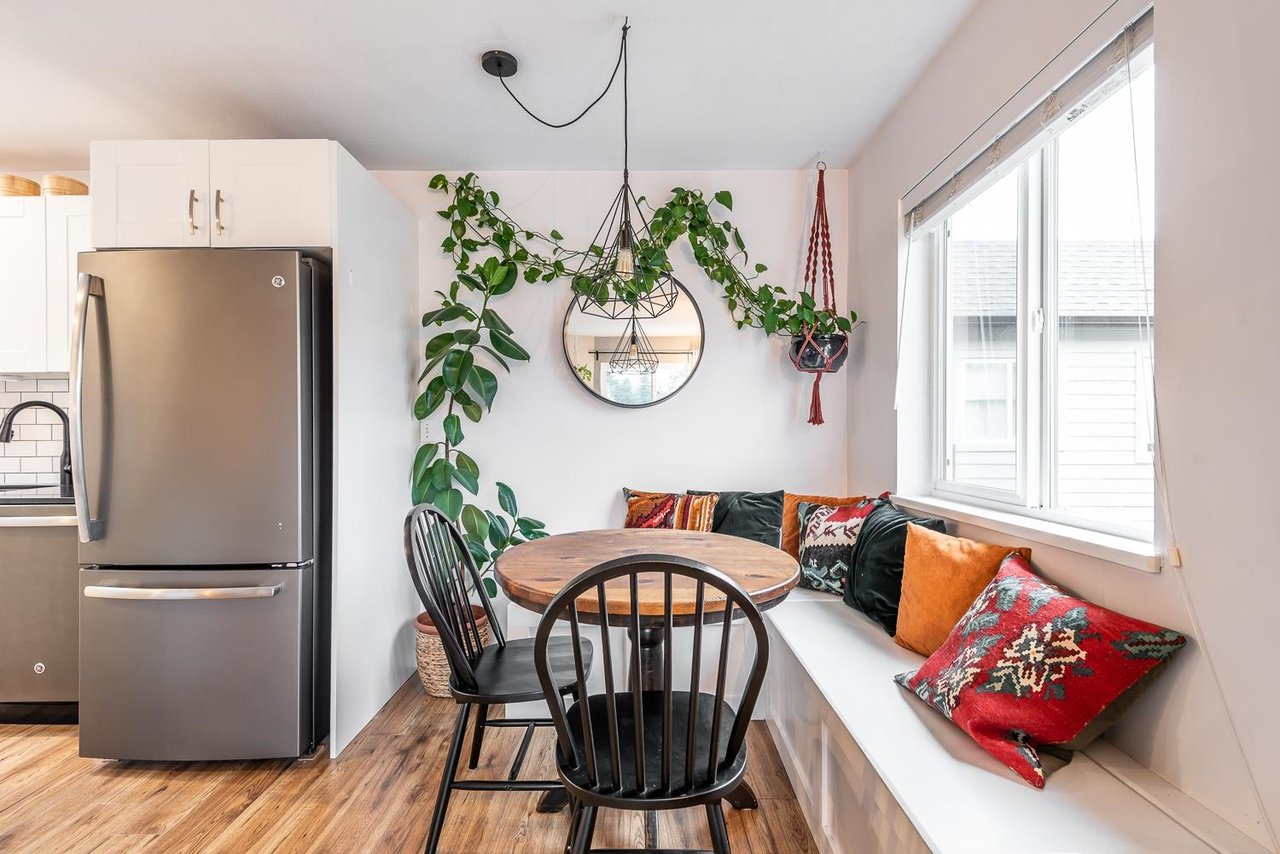 C311-40140 Willow Cres