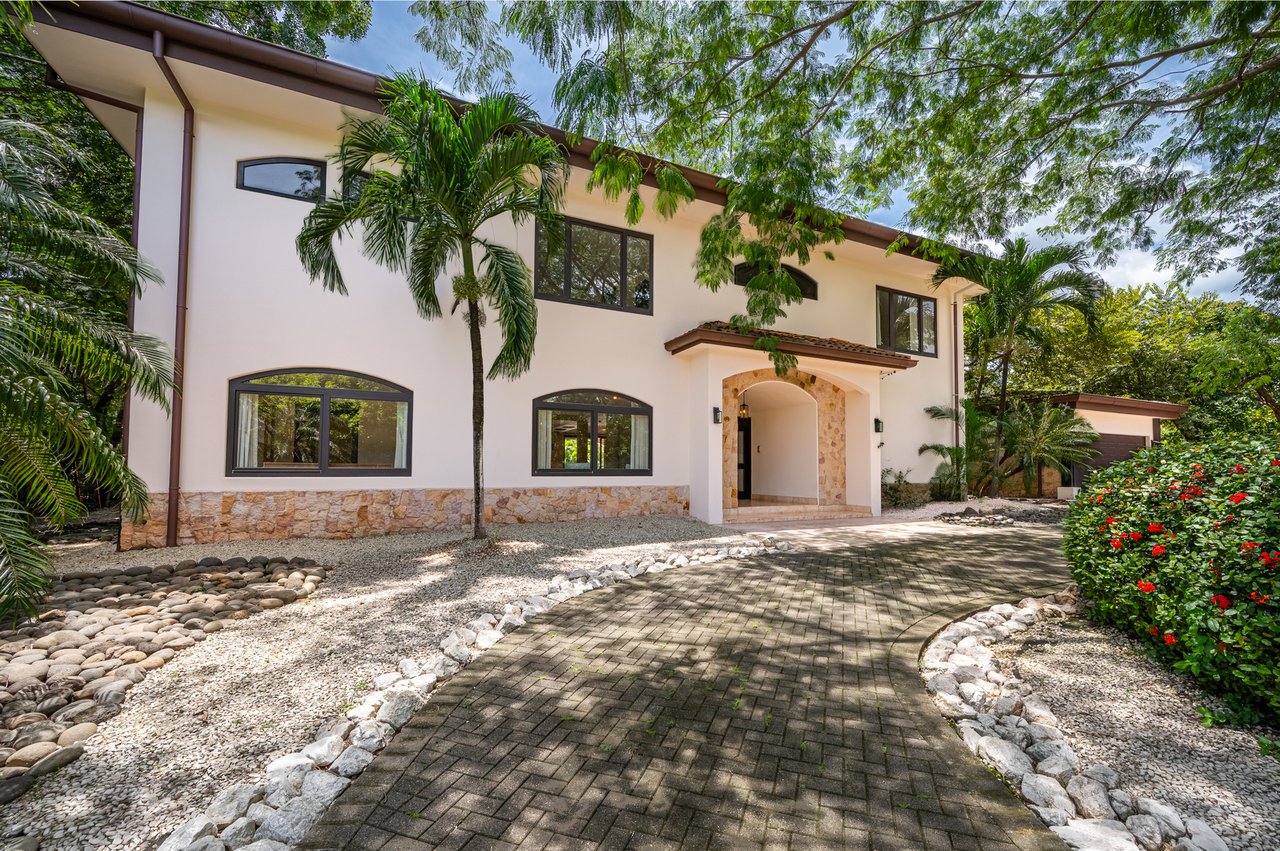 Premier Golf Front Luxury Estate, Hacienda Pinilla, Guanacaste