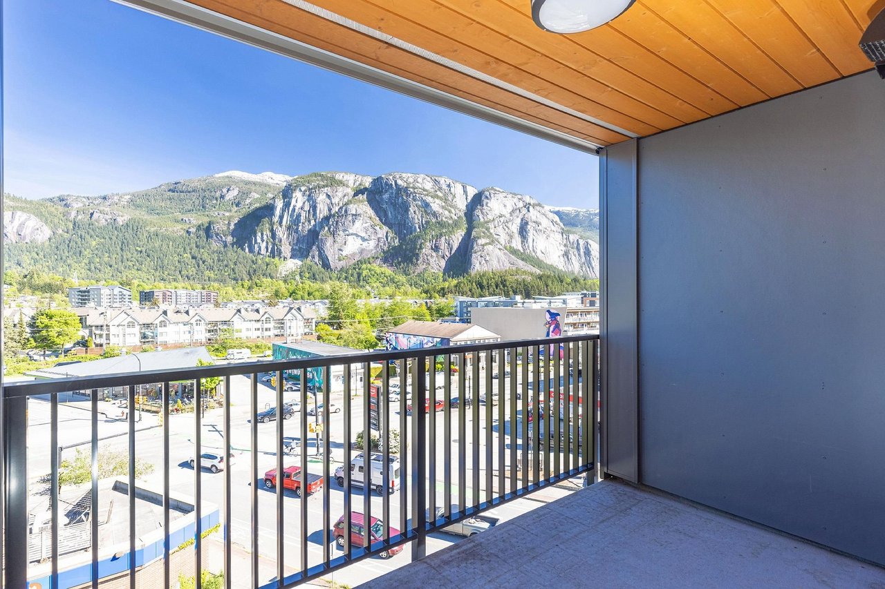 515-1365 Pemberton Avenue, Squamish
