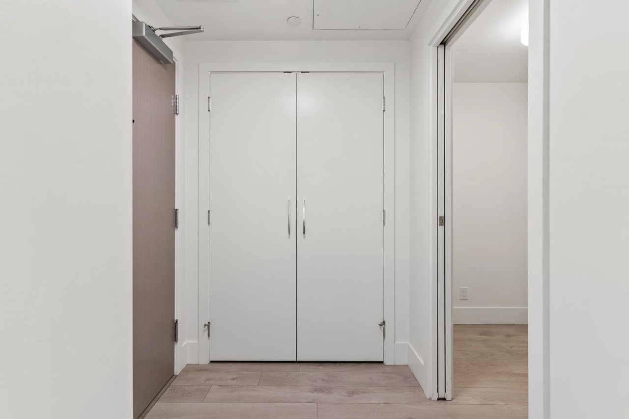 1608-680 Seylynn Cres