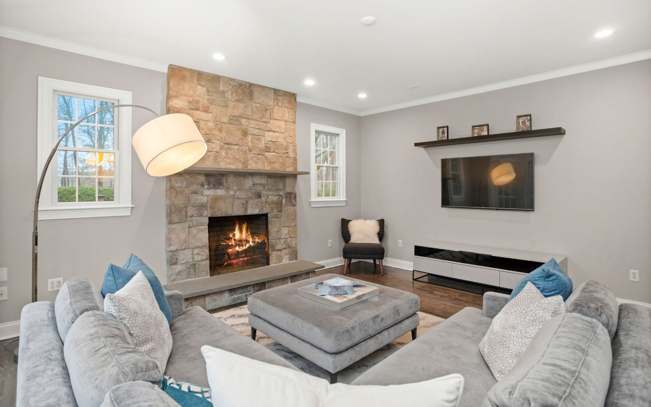 15 Ridge Dr