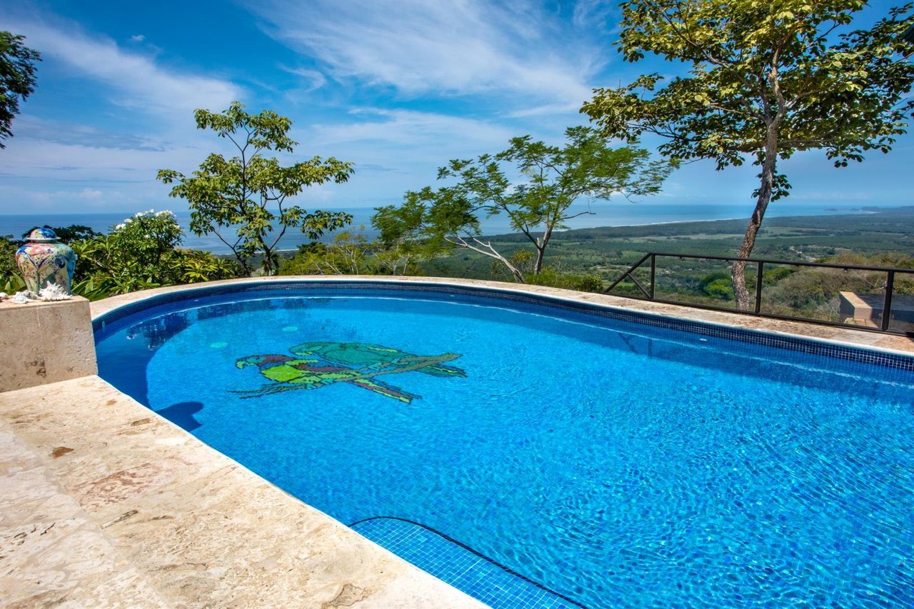 Incredible 7,000 Ft2 Ocean View Home With 200 Acre Reserve!