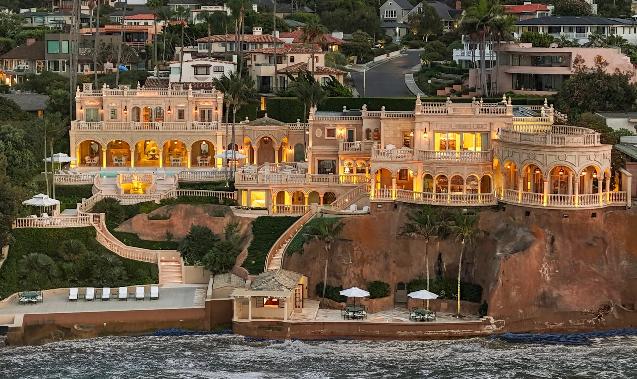 A Billionaire Built a Cliffside Version of Versailles. Now It’s Asking $108 Million.