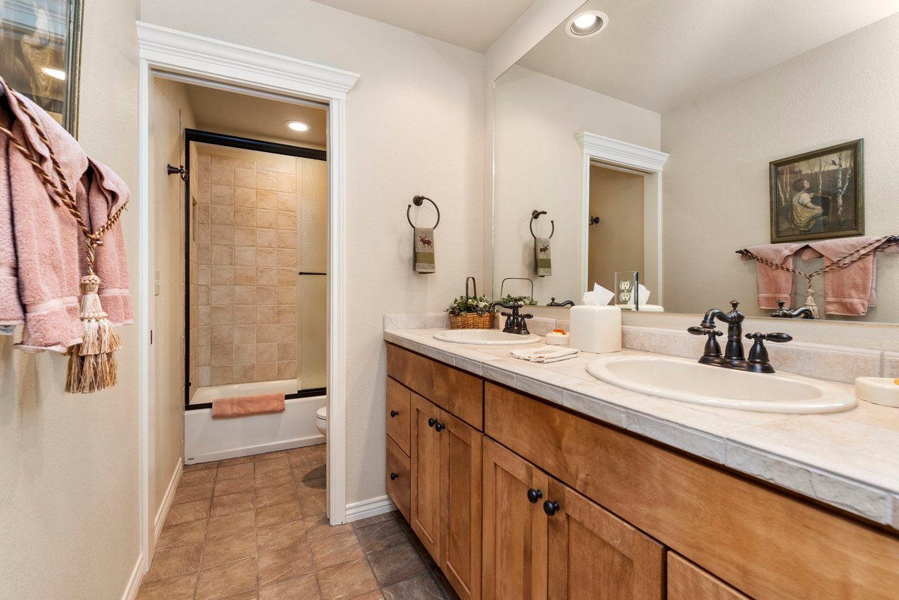 1255 Scarsbrook Court