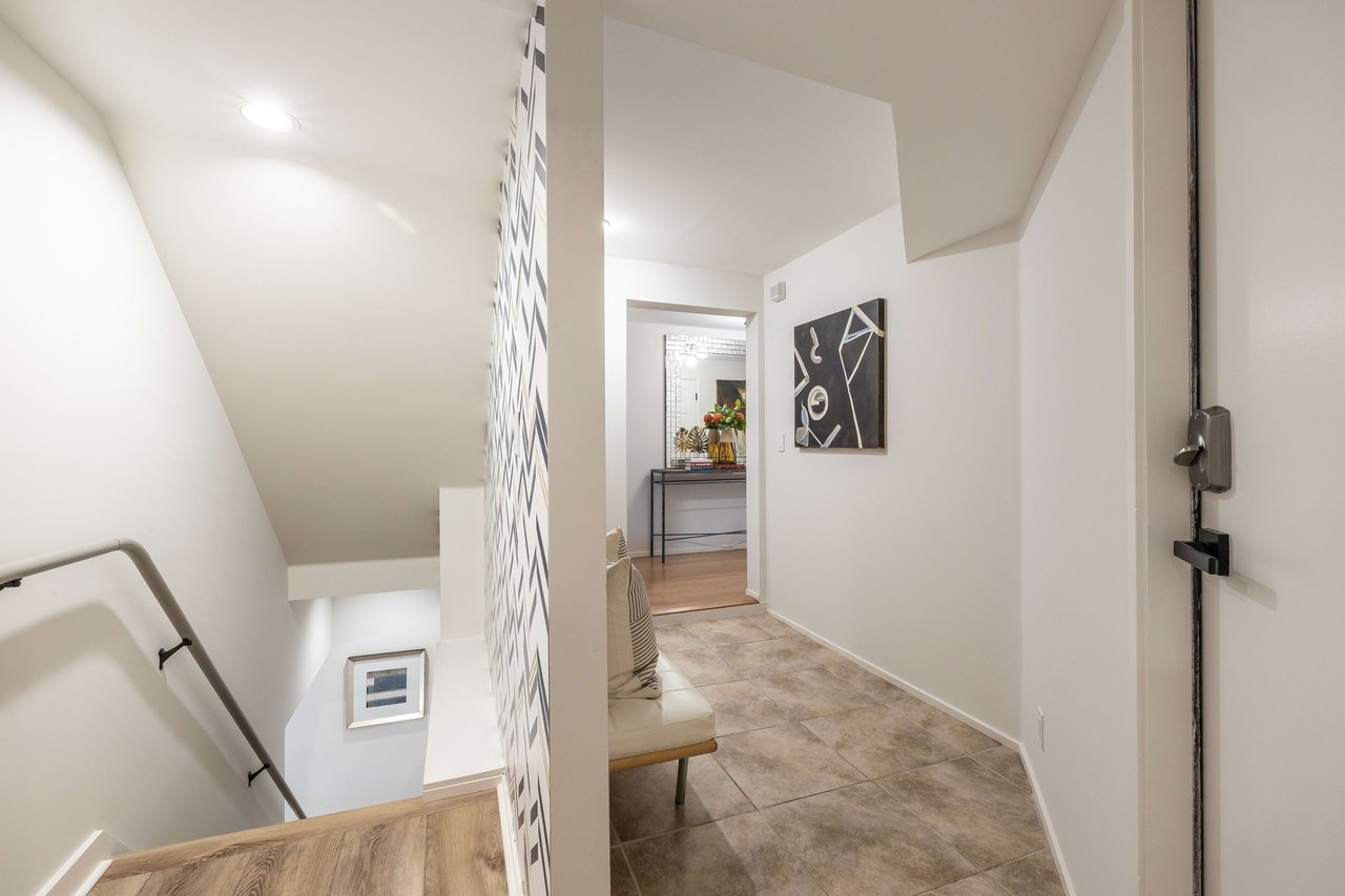 82 Stanford Heights Ave