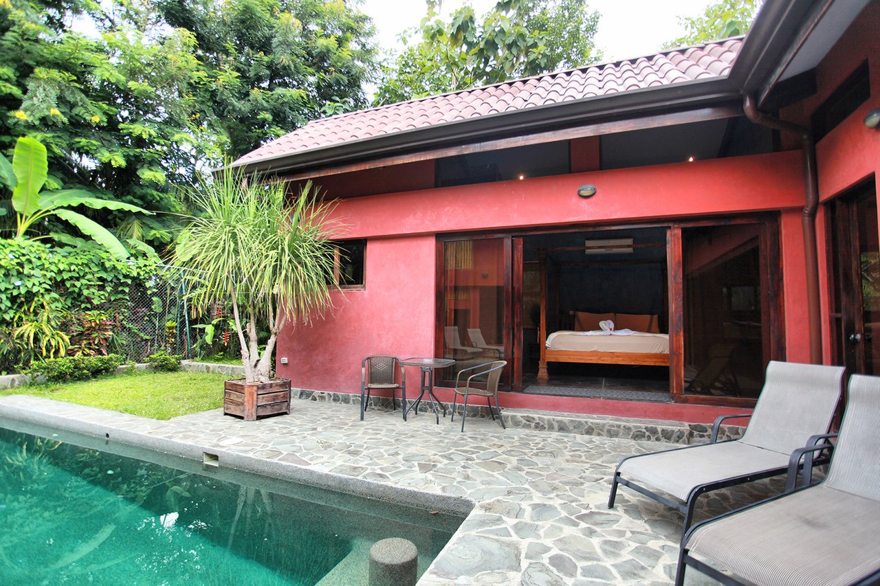 Pool Home Near Surf Break, Santa Teresa, Puntarenas