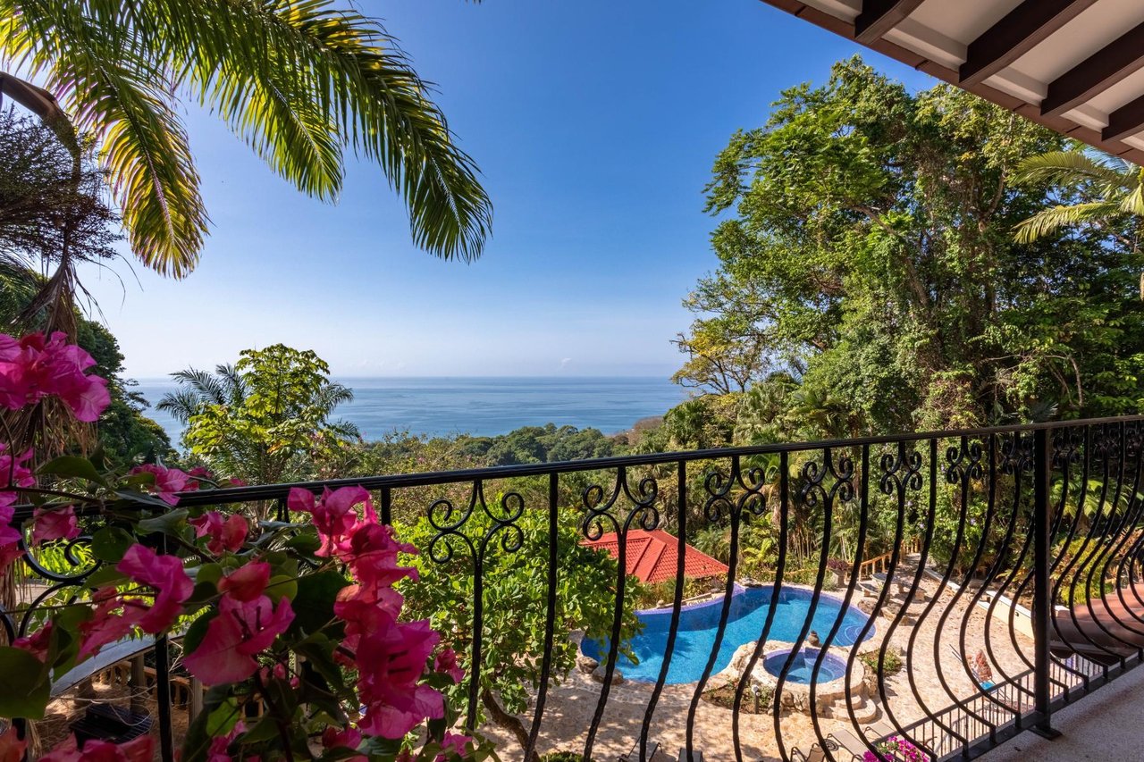 Private Ocean View Estate, Dominical, Puntarenas