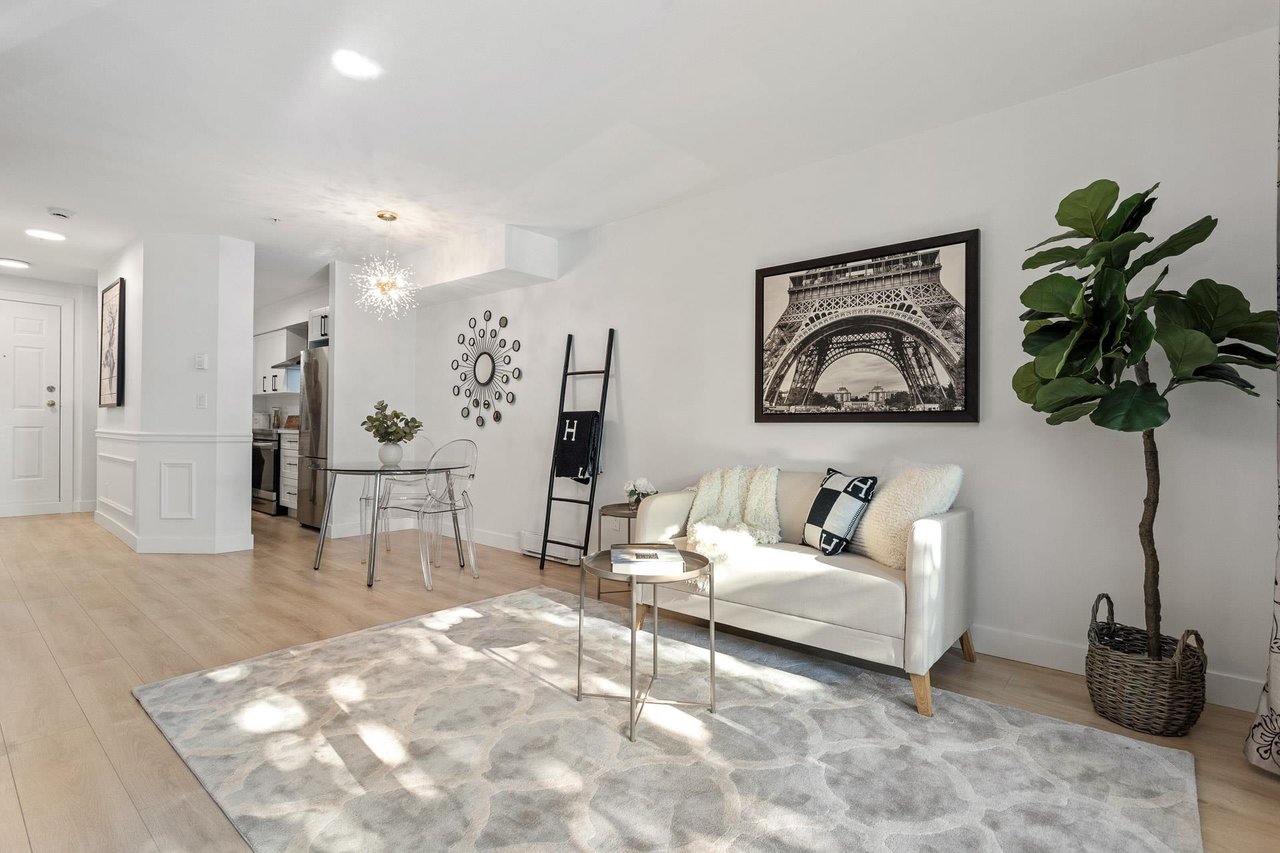 115-1570 Prairie Ave