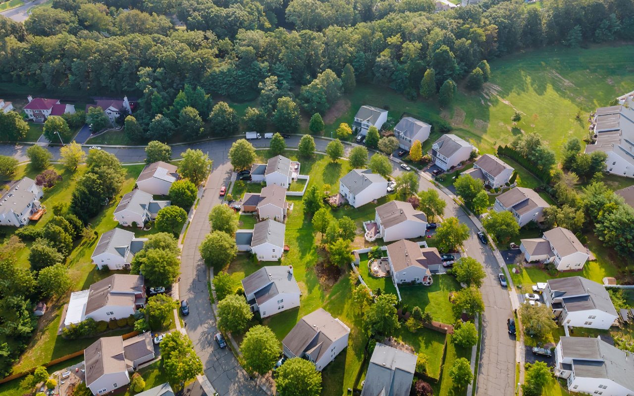 Choosing the Perfect Neighborhood for Your New Home