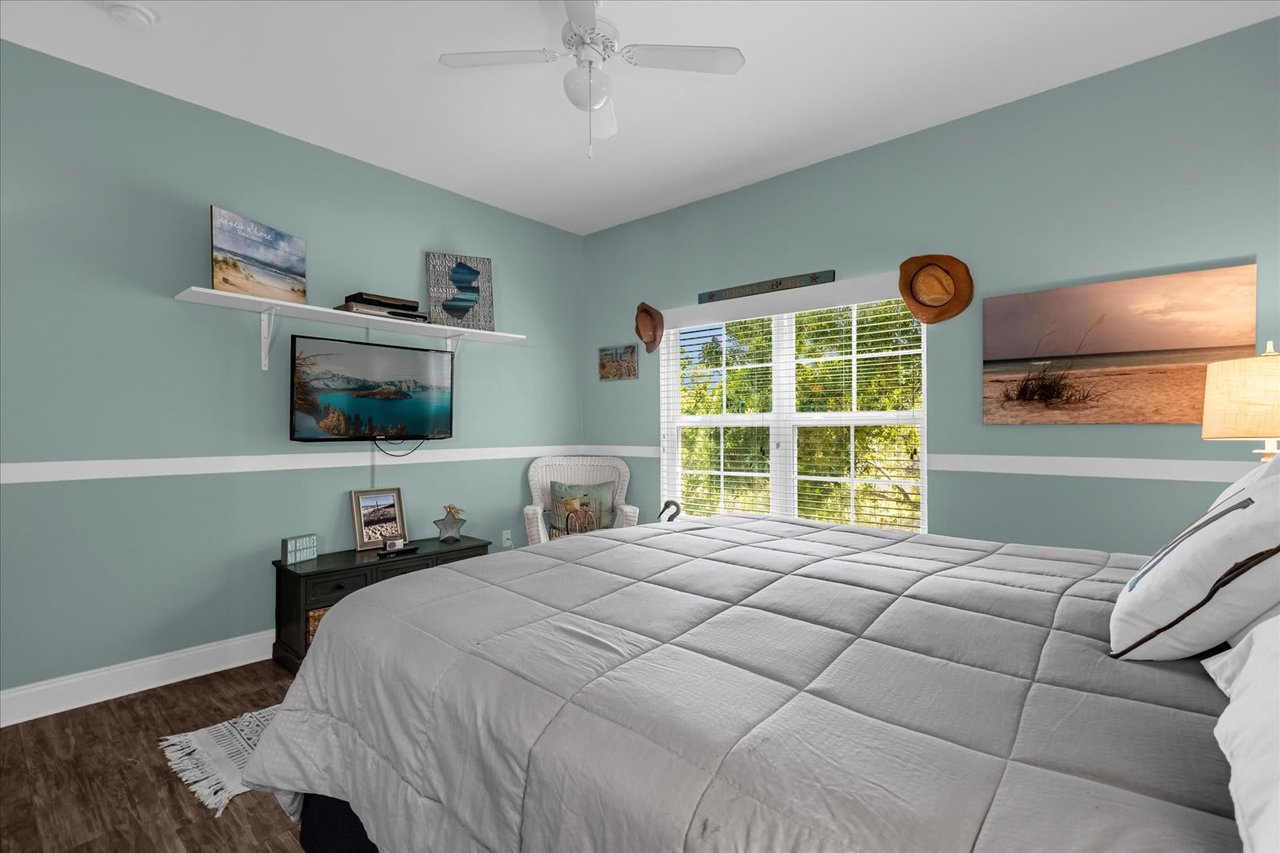 5008 MANGROVE ALY #202