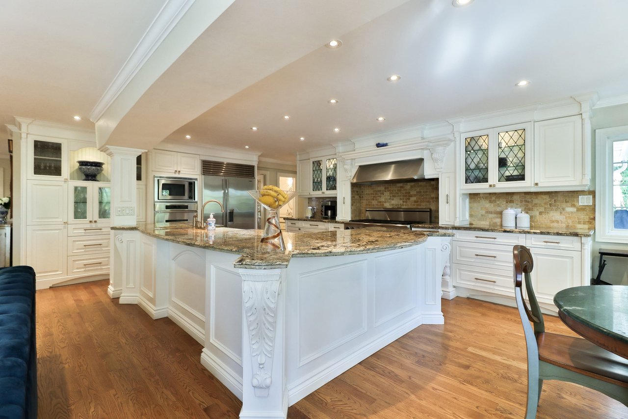 2200 Shardawn Mews