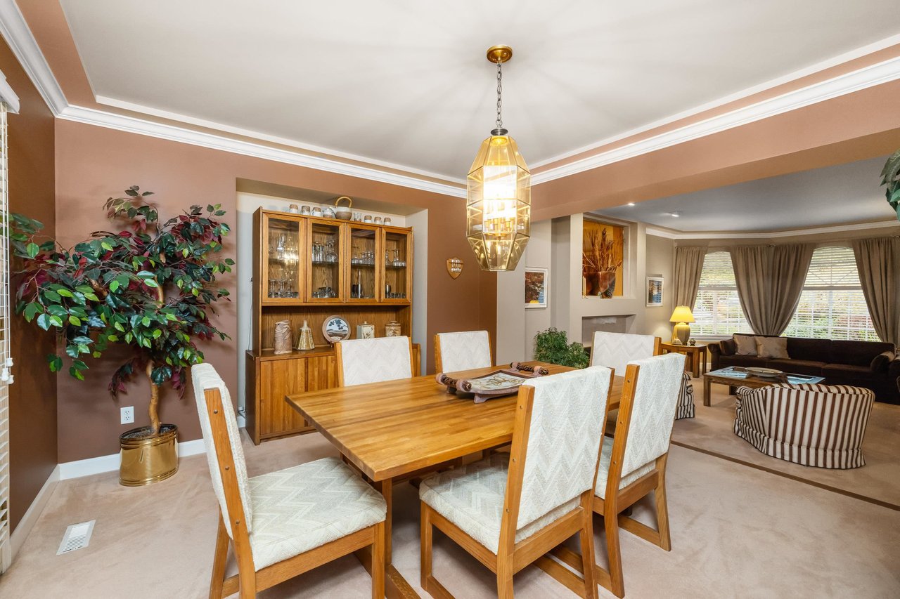 412 Balfour Dr