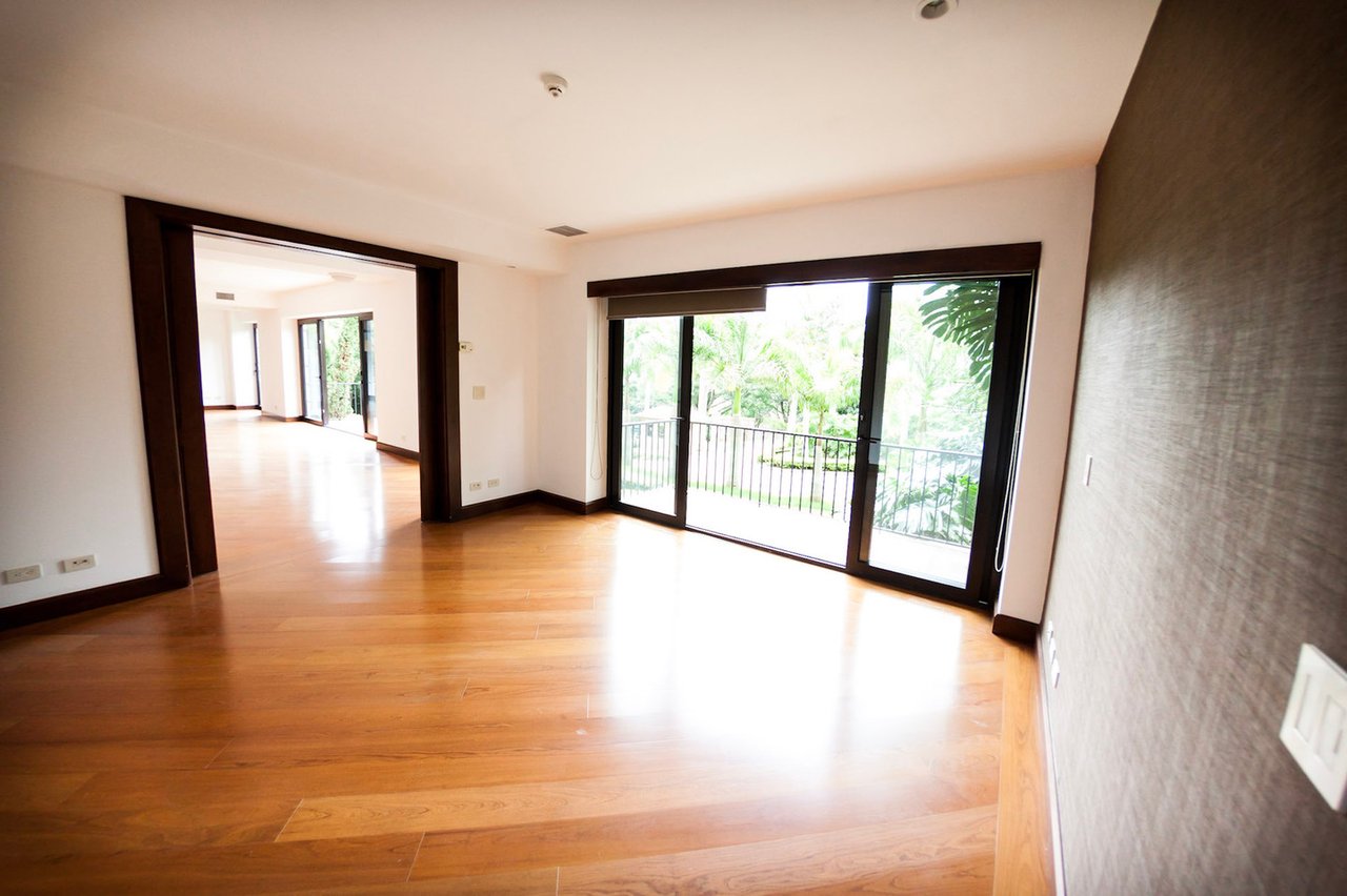 Private Garden Hillside Condo, Escazu, San Jose