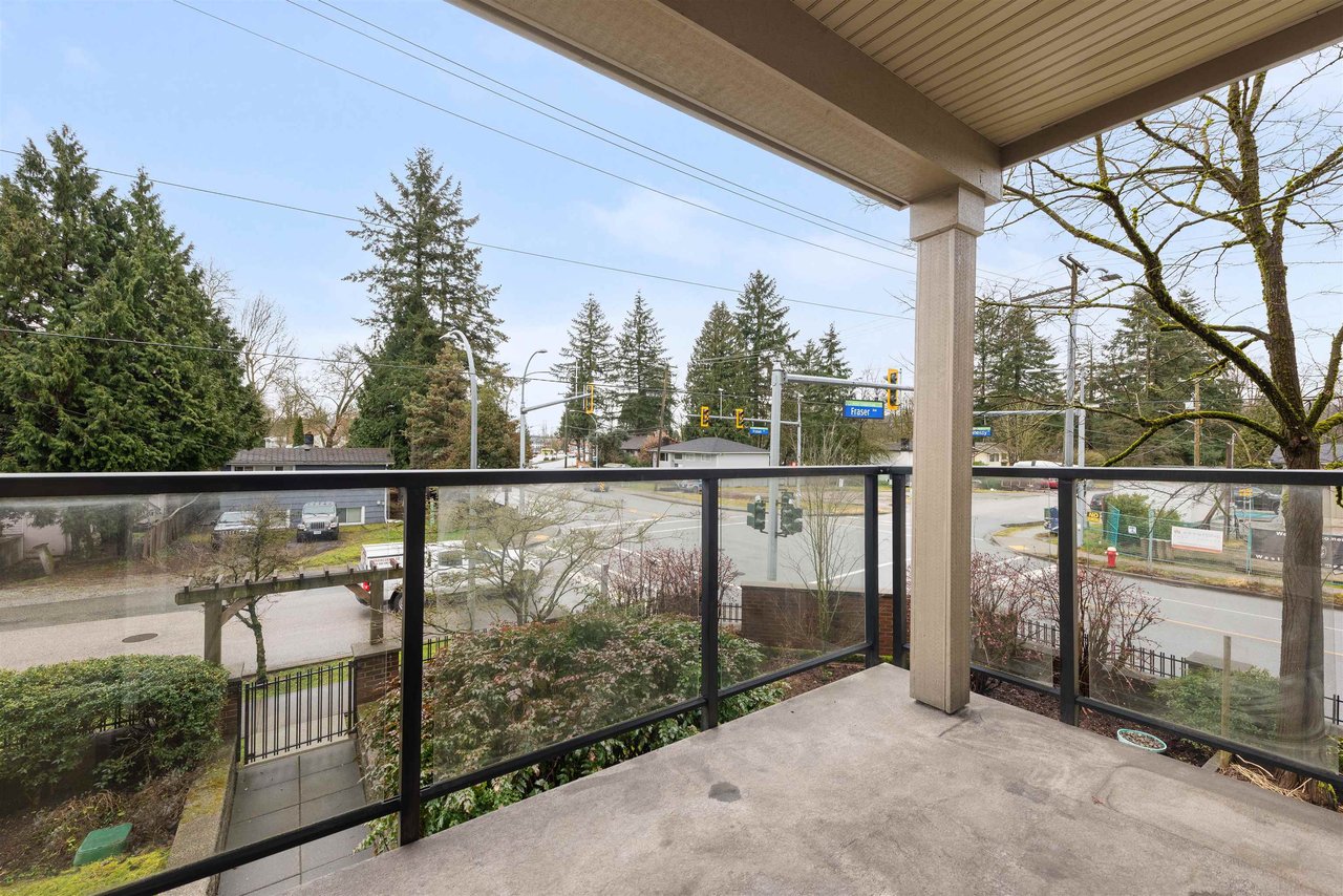 212-2175 Fraser Ave