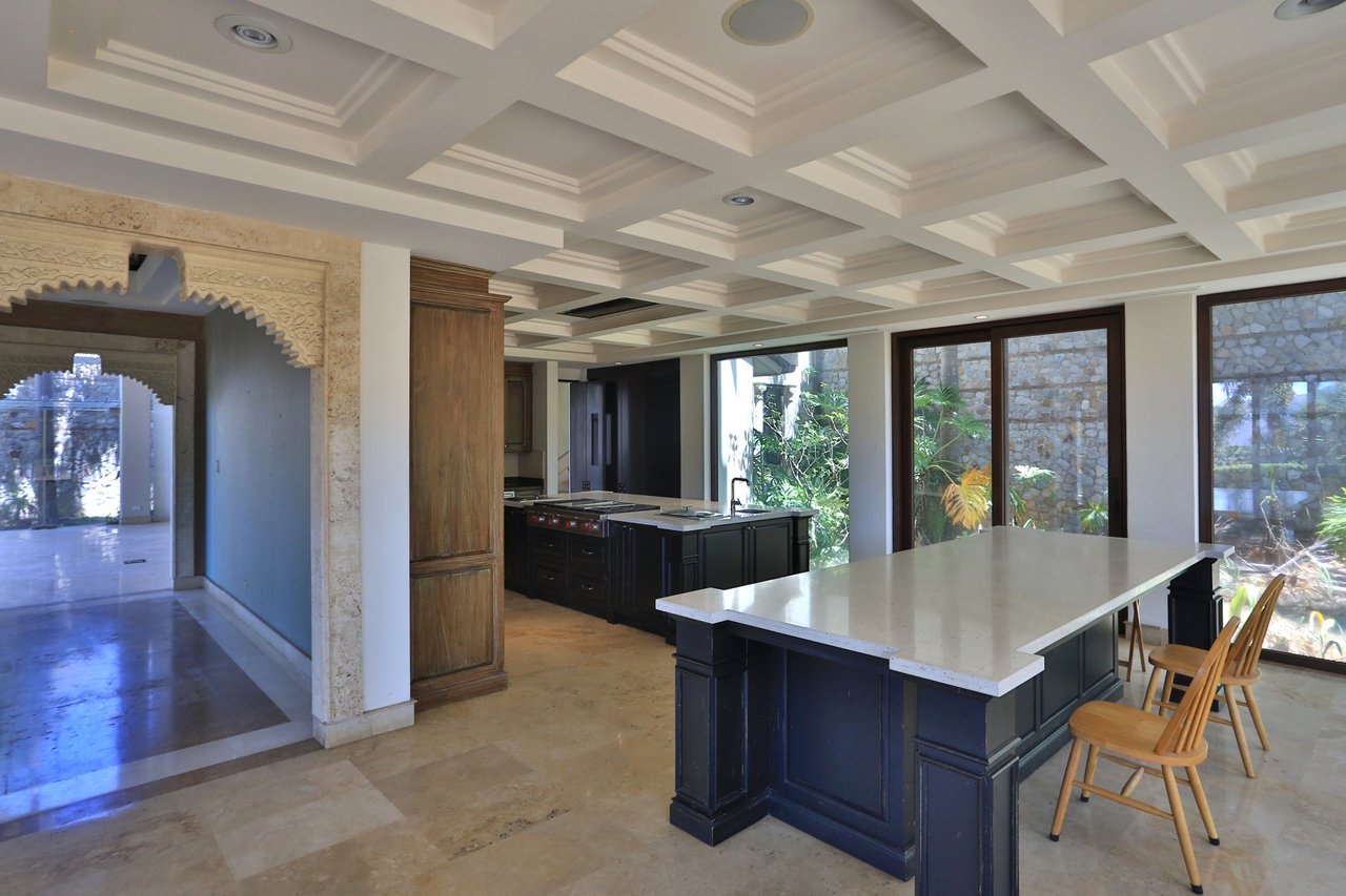 Mediterranean Estate with Guest House, Santa Ana, San Jose
