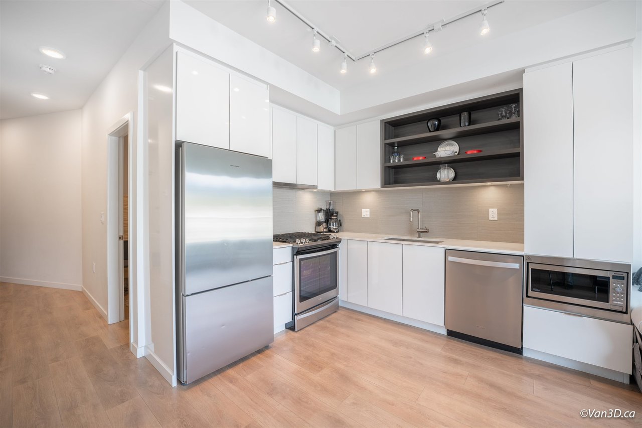 501-725 Marine Dr