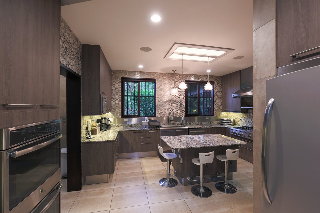 European Estate Pool Villa, Escazu, San Jose