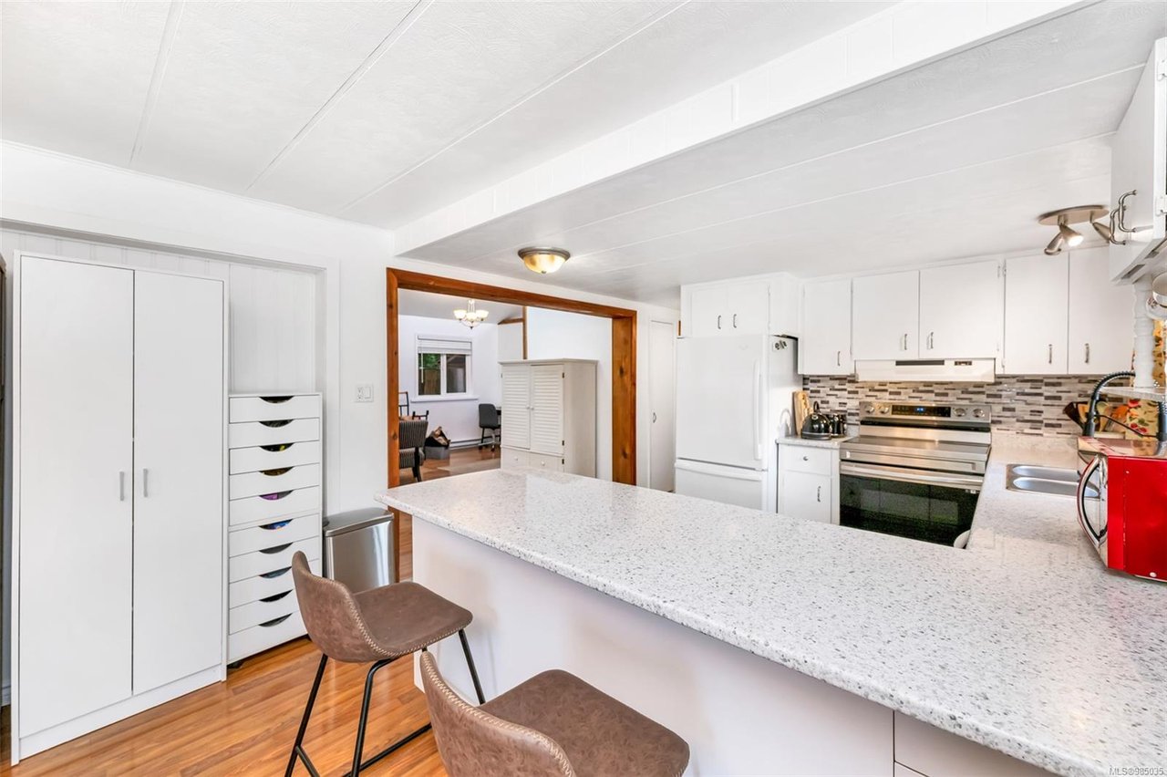 3398 Ridgeview Cres