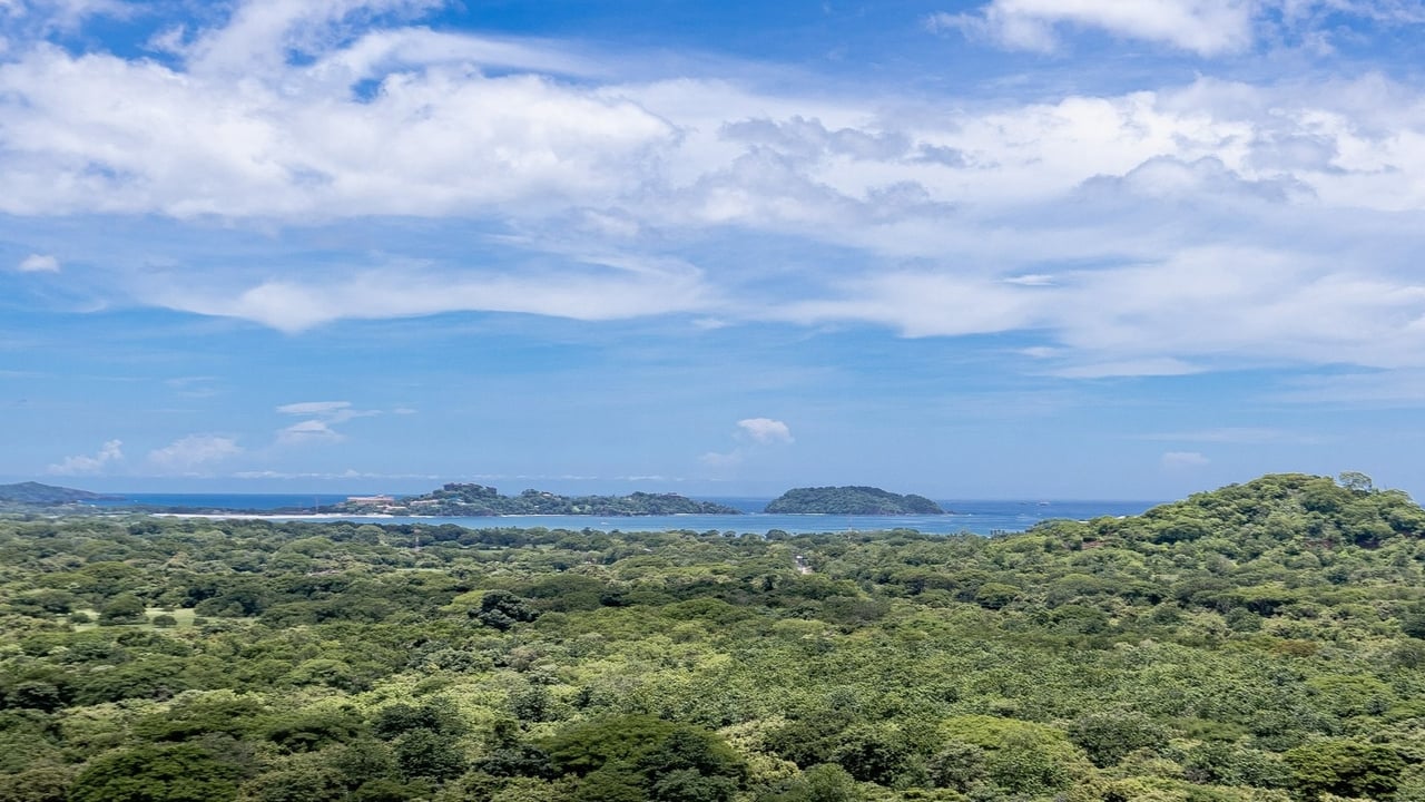 Mediterranean Infinity Pool Home, Flamingo, Guanacaste