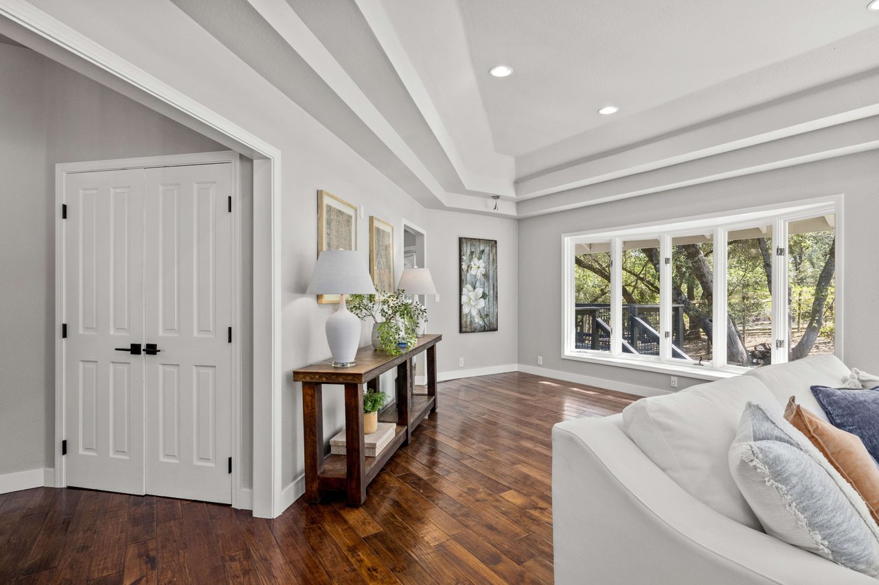 2880 Carlson Drive