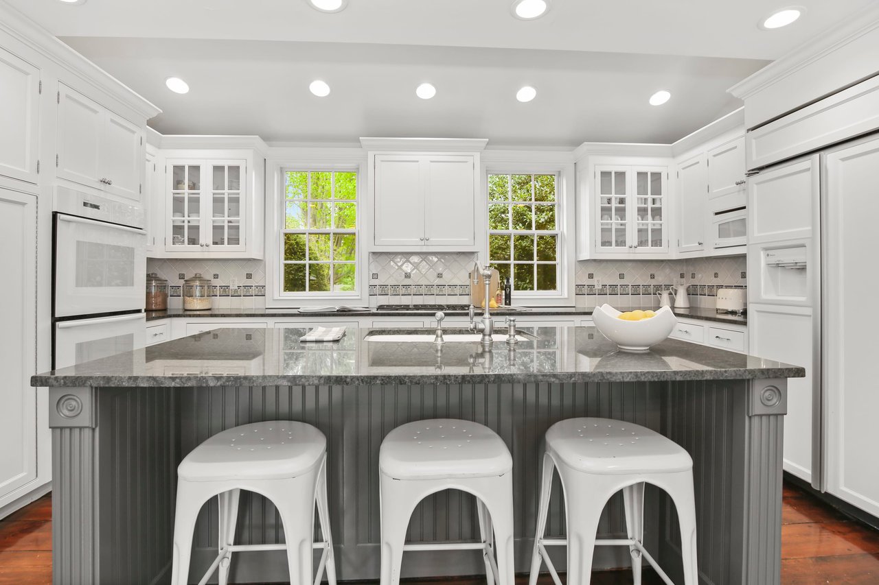 365 Greens Farms Road