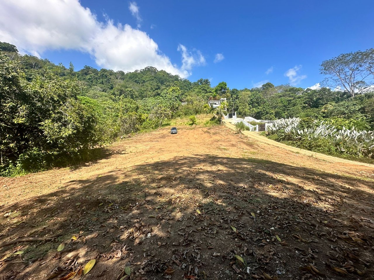 Your Dream Coastal Retreat Awaits: Prime Investment Opportunity in Playa Hermosa, Bahía Ballena