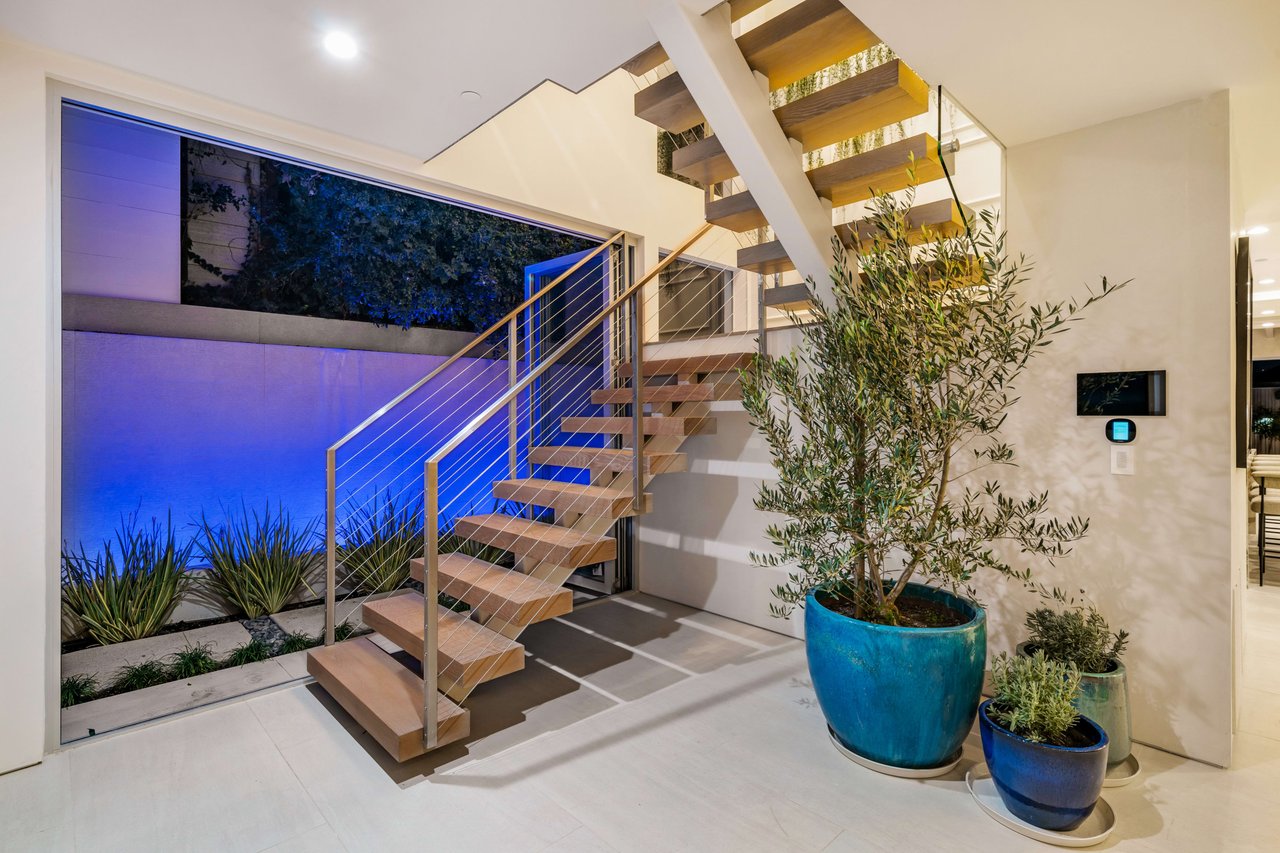 The Apex HH | 7115 Macapa Drive