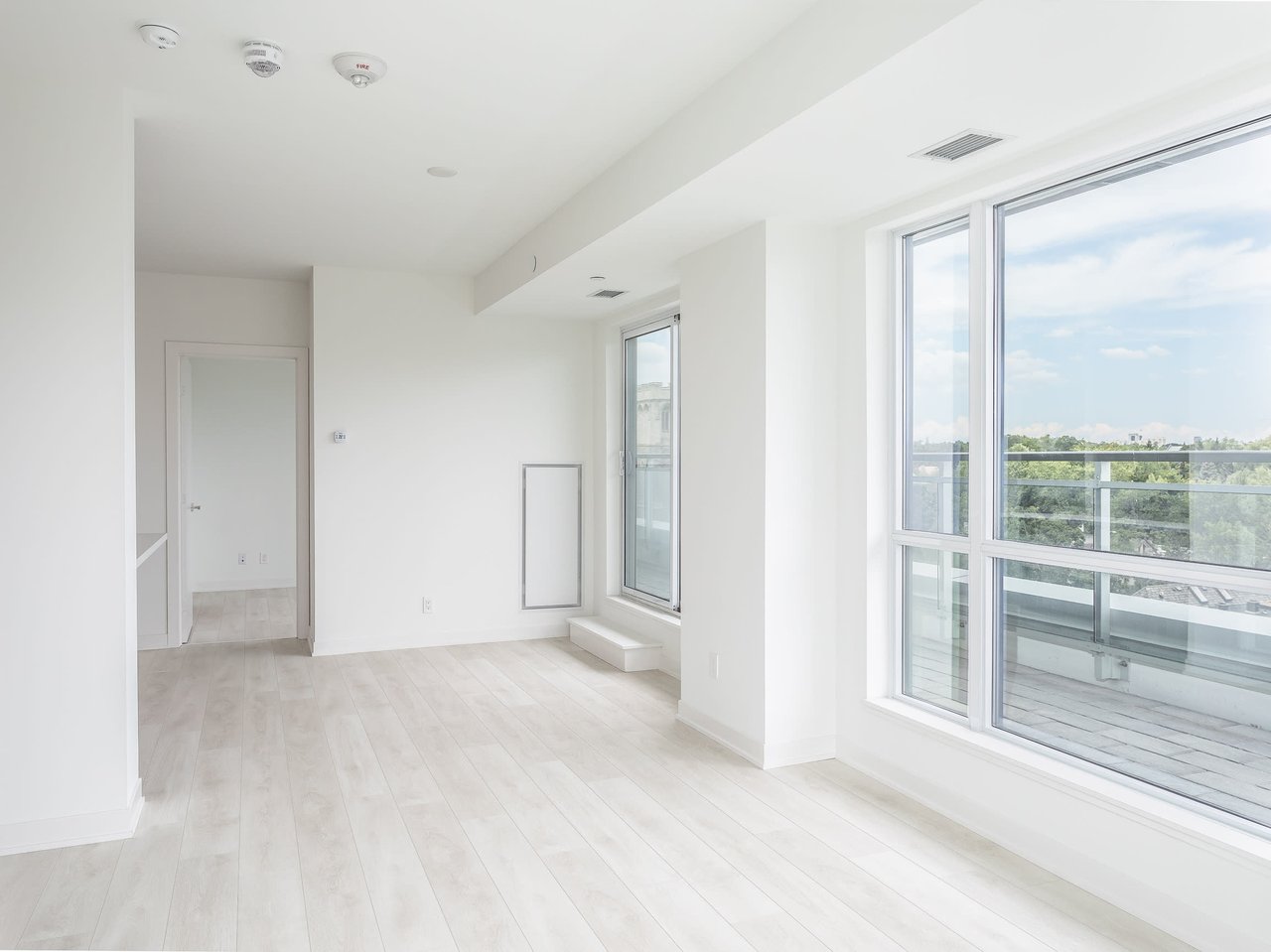 SOUTH HILL TERRACE SUITE