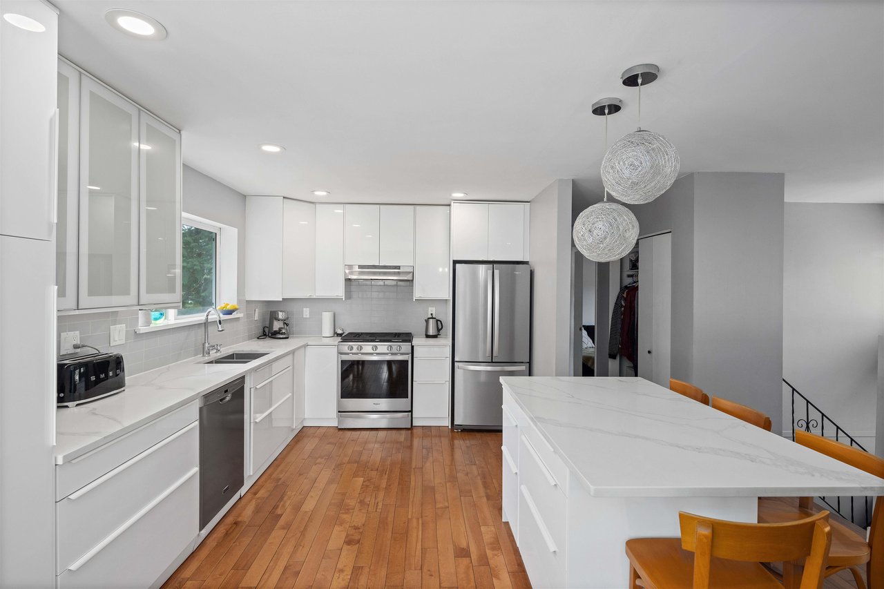 2544 Orkney Wy