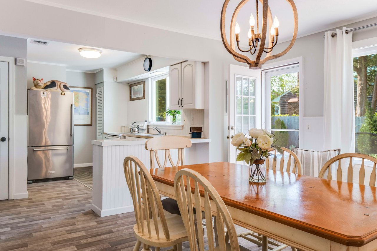 Single-Level in Sag Harbor by Long Beach
