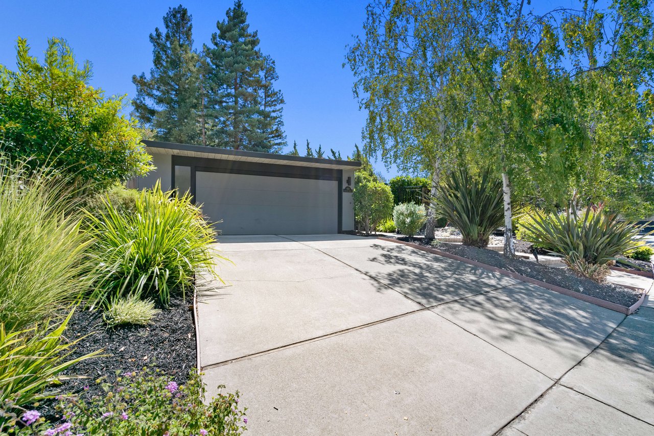 958 Eichler Drive