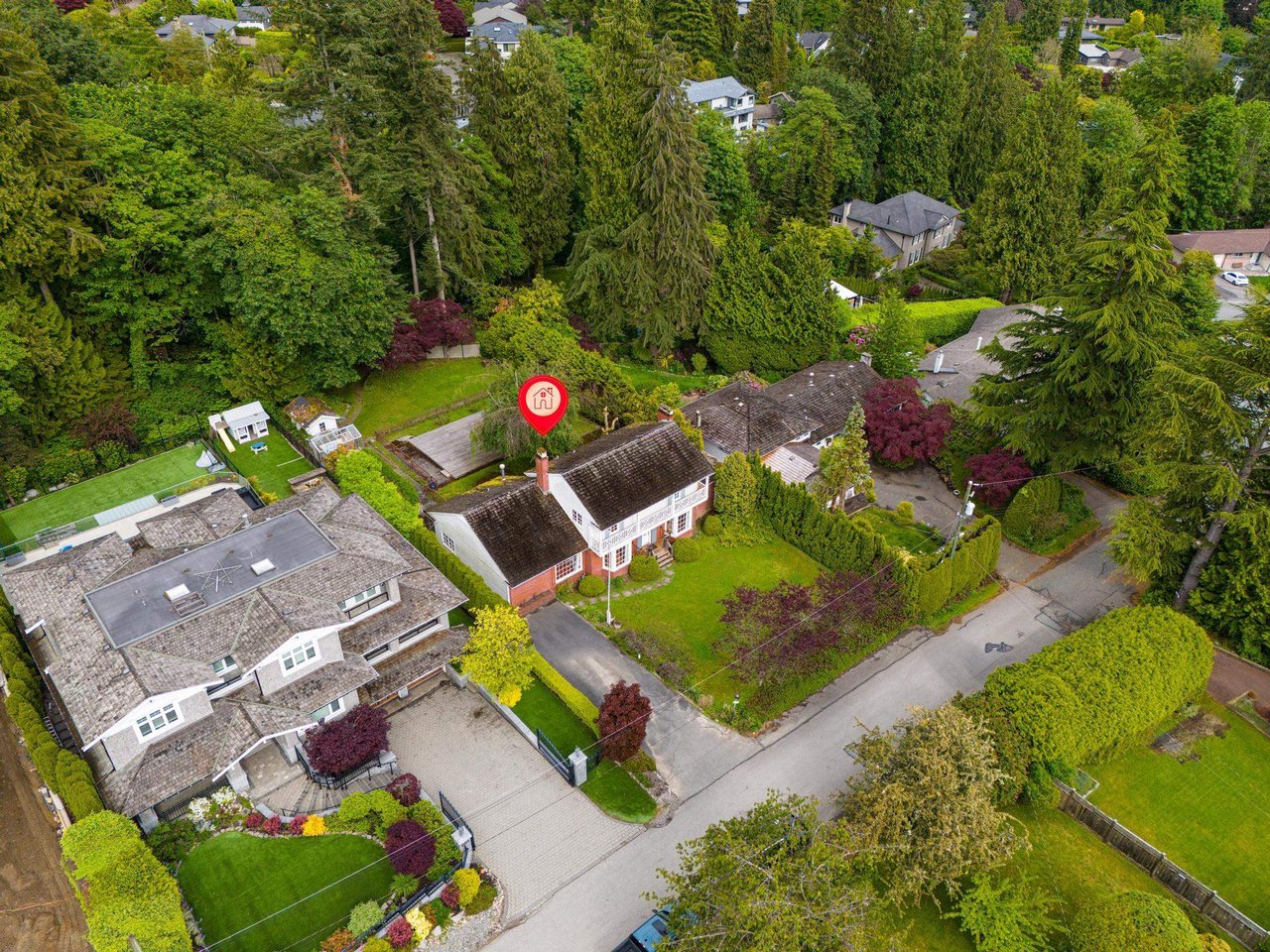 2050 Westdean Cres Cres