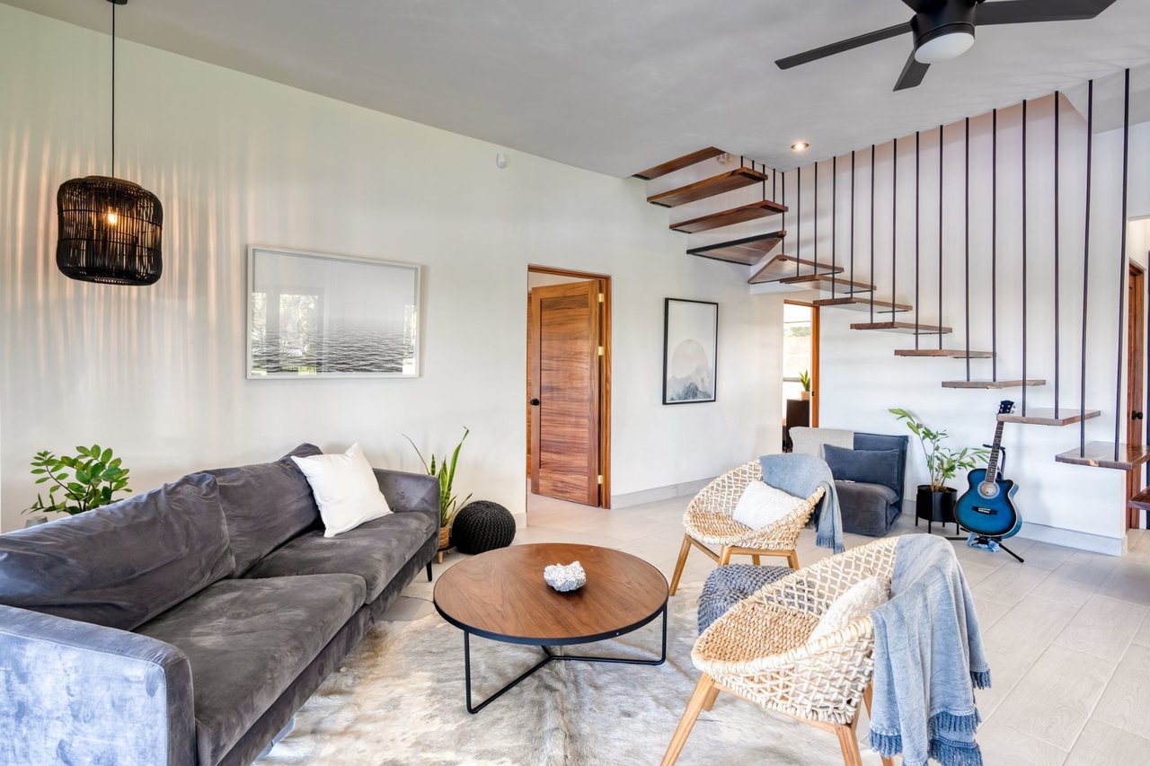 Modern Mountain Pool Home, Ojochal, Puntarenas