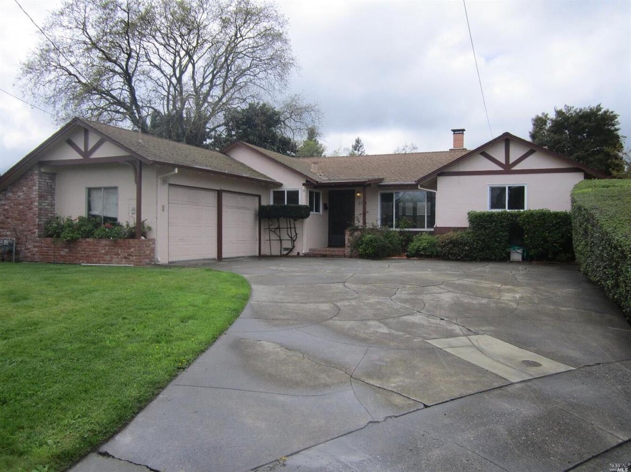 2133 Service Ct
