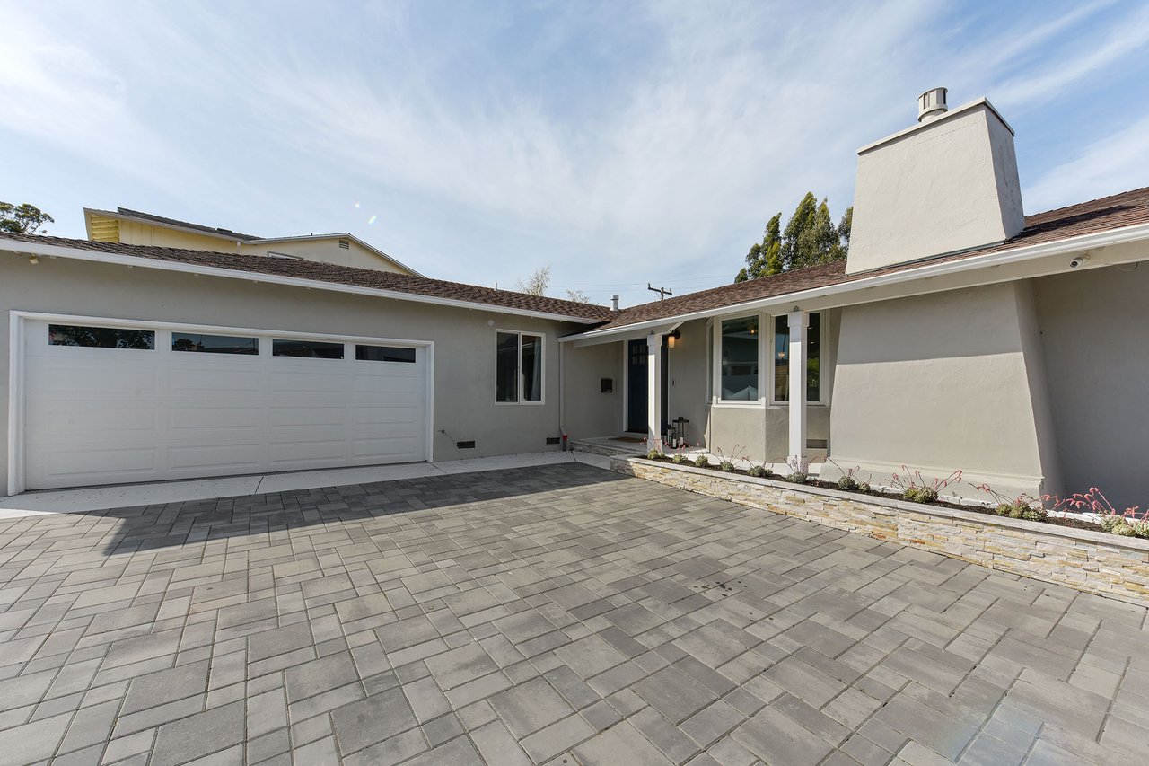1080 Crestview Dr