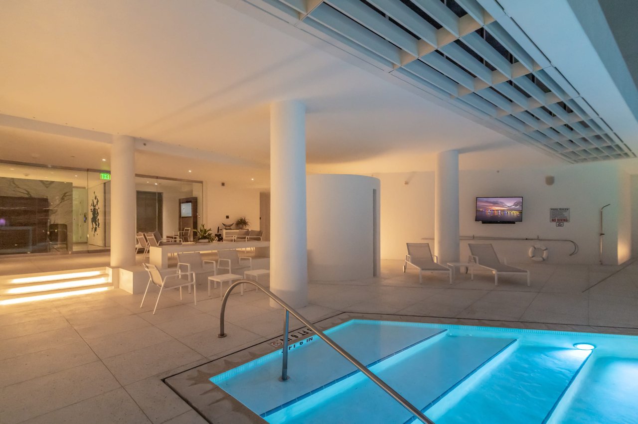280 Golden Gate Point PH 2