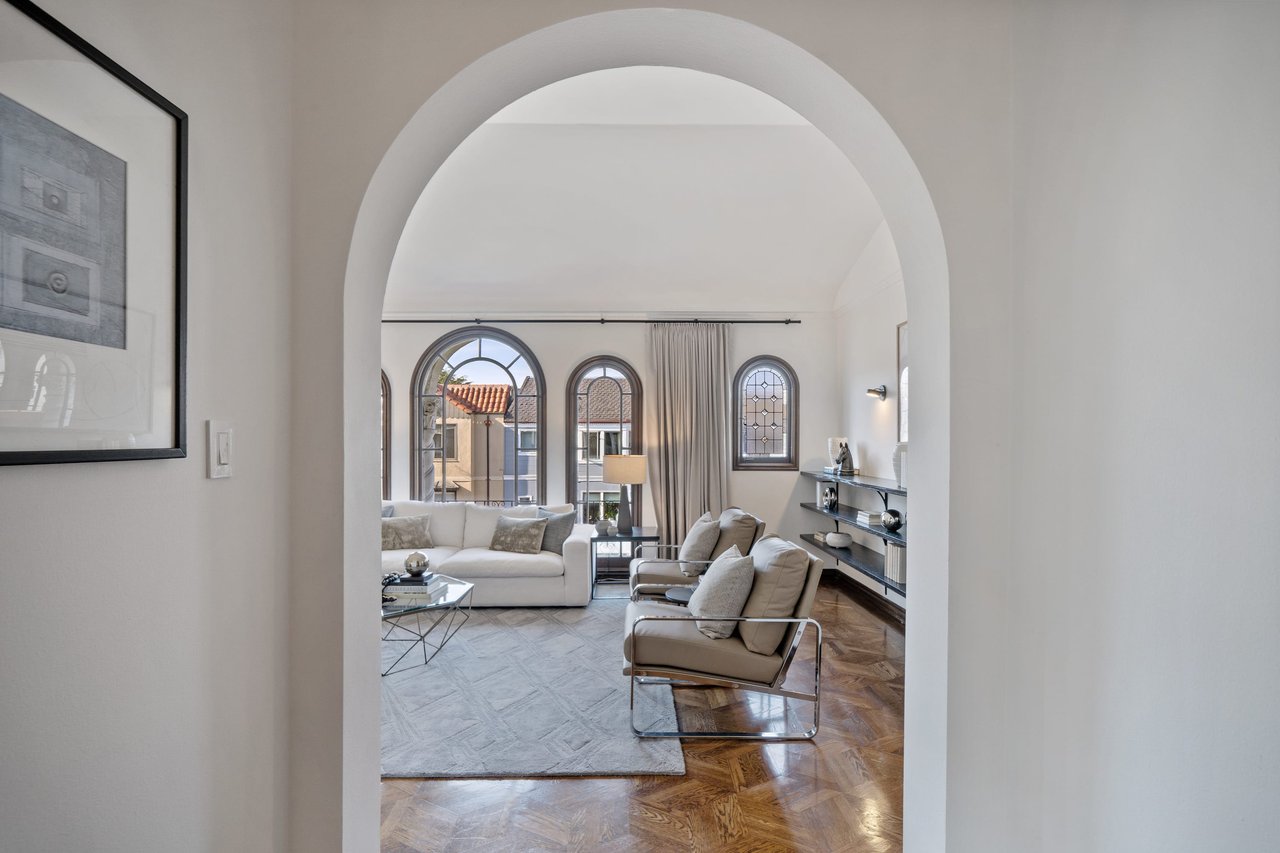 EXCEPTIONAL MARINA HOME