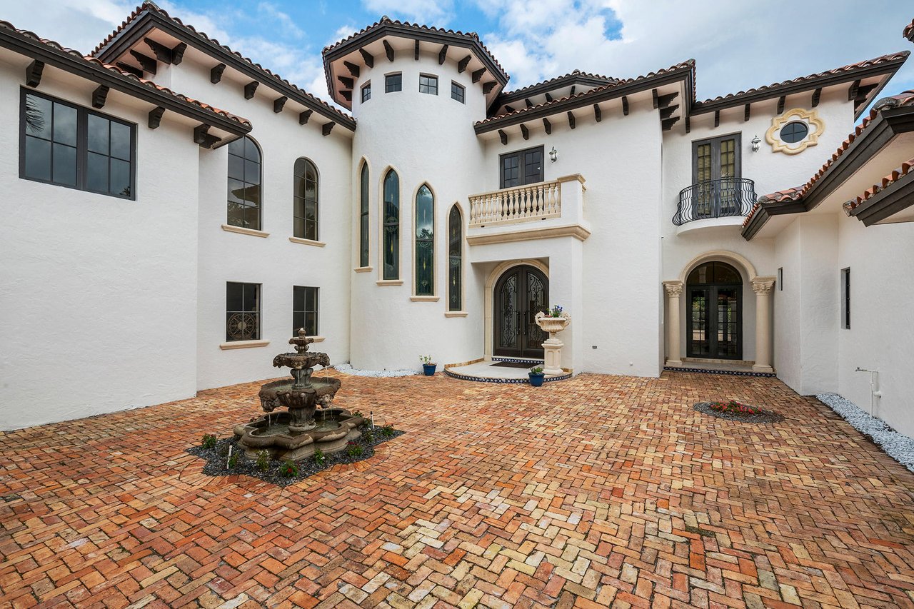 8060 Twin Lake Drive