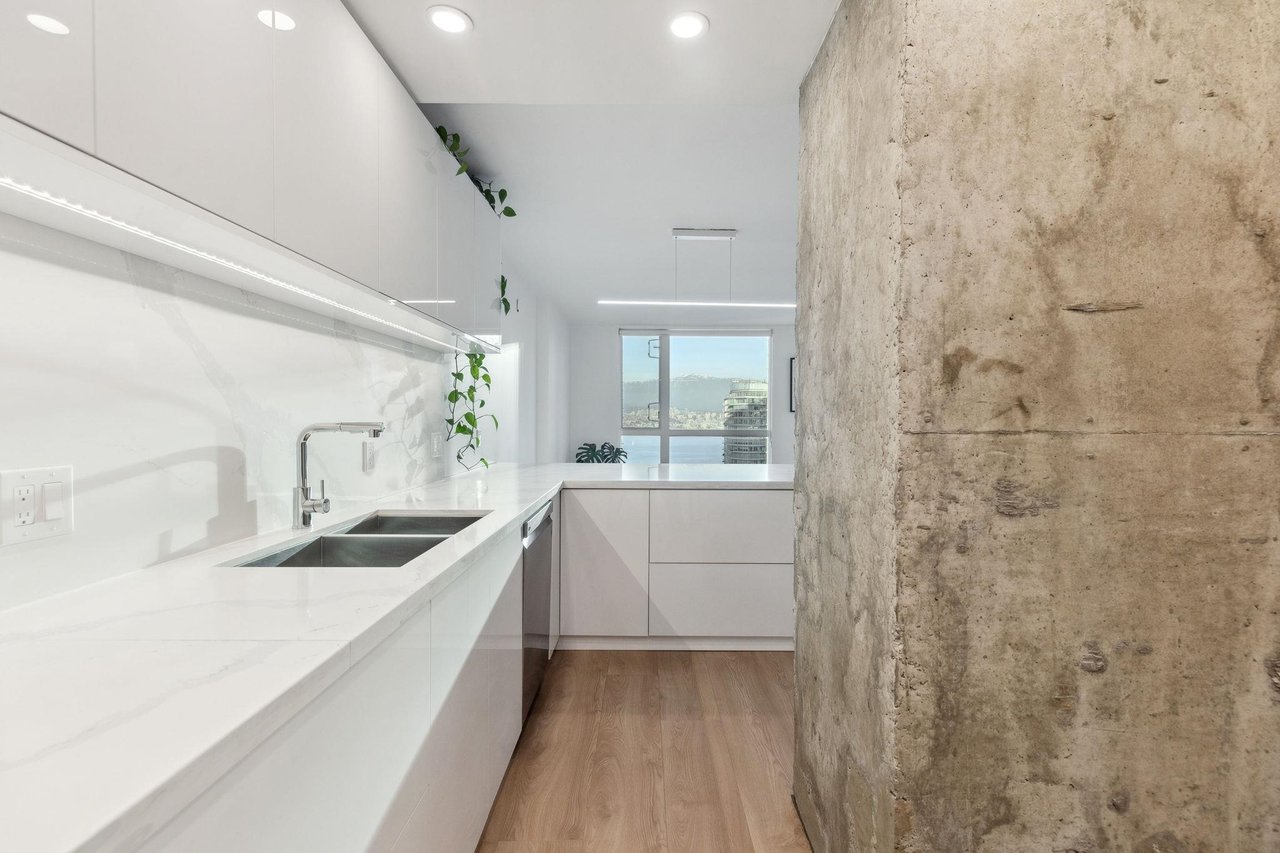 2204-1238 Melville Street, Vancouver