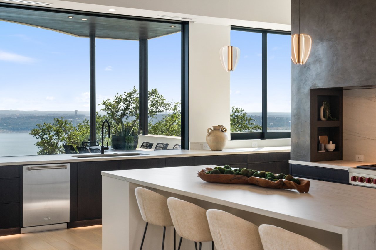 6809 Oasis Pass