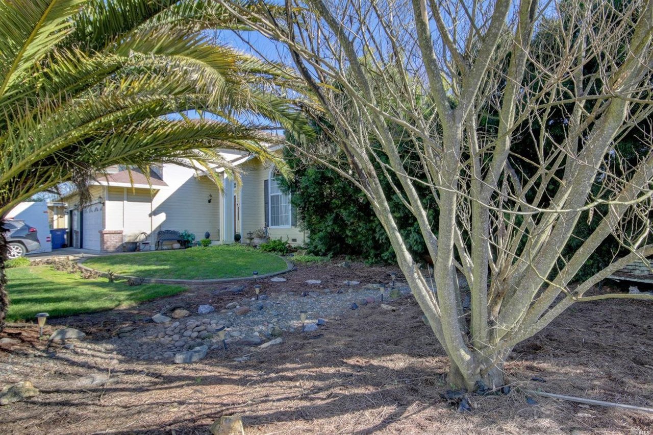 236 Belfiore Ln