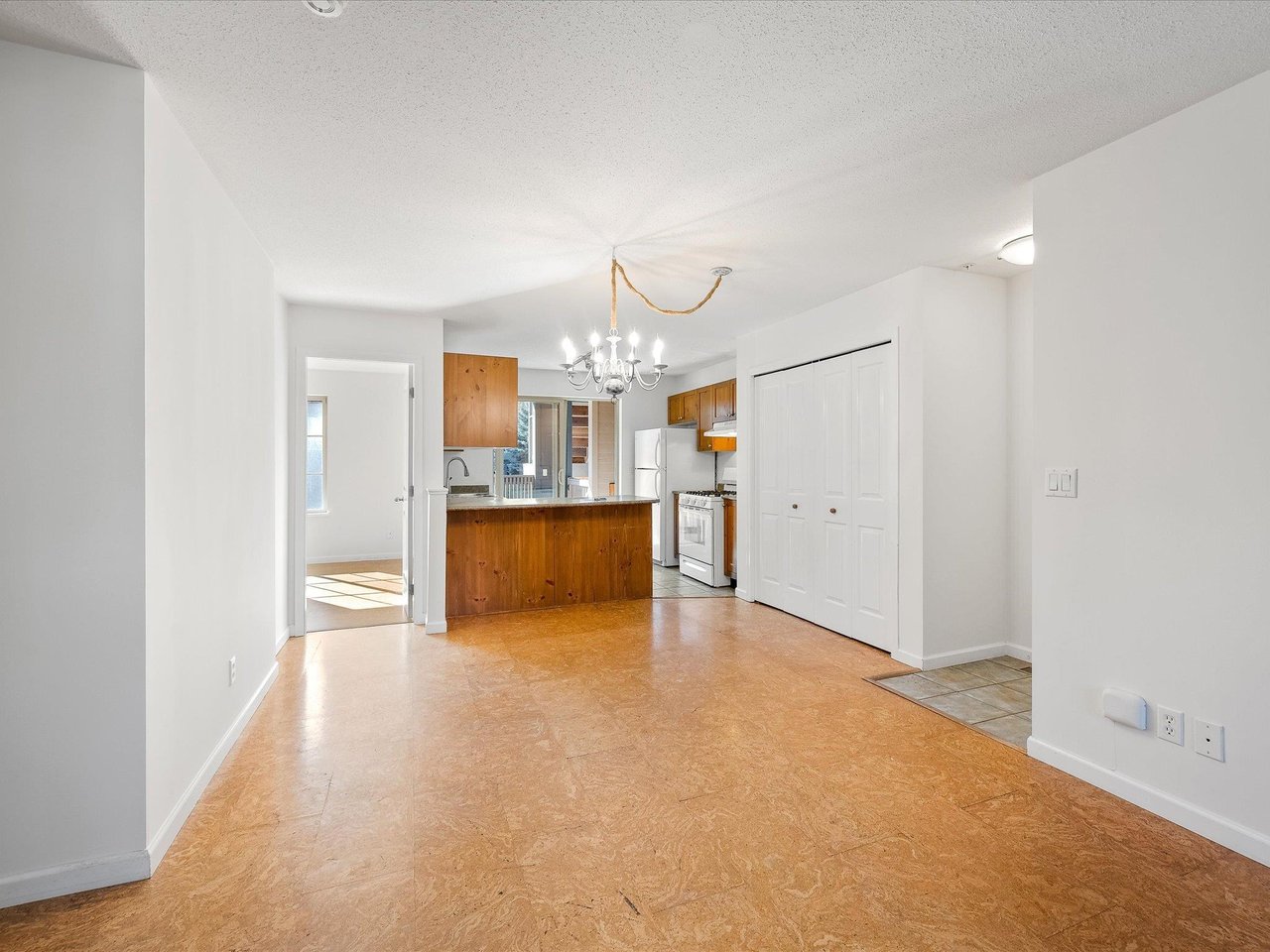 1-1442 Vine Rd